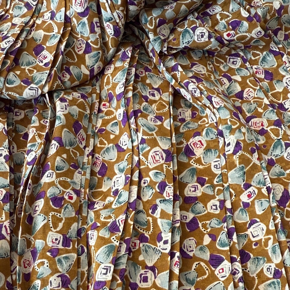 B14 Women’s Chic Abstract Print Blouse and Midi Skirt - Picture 4 of 9